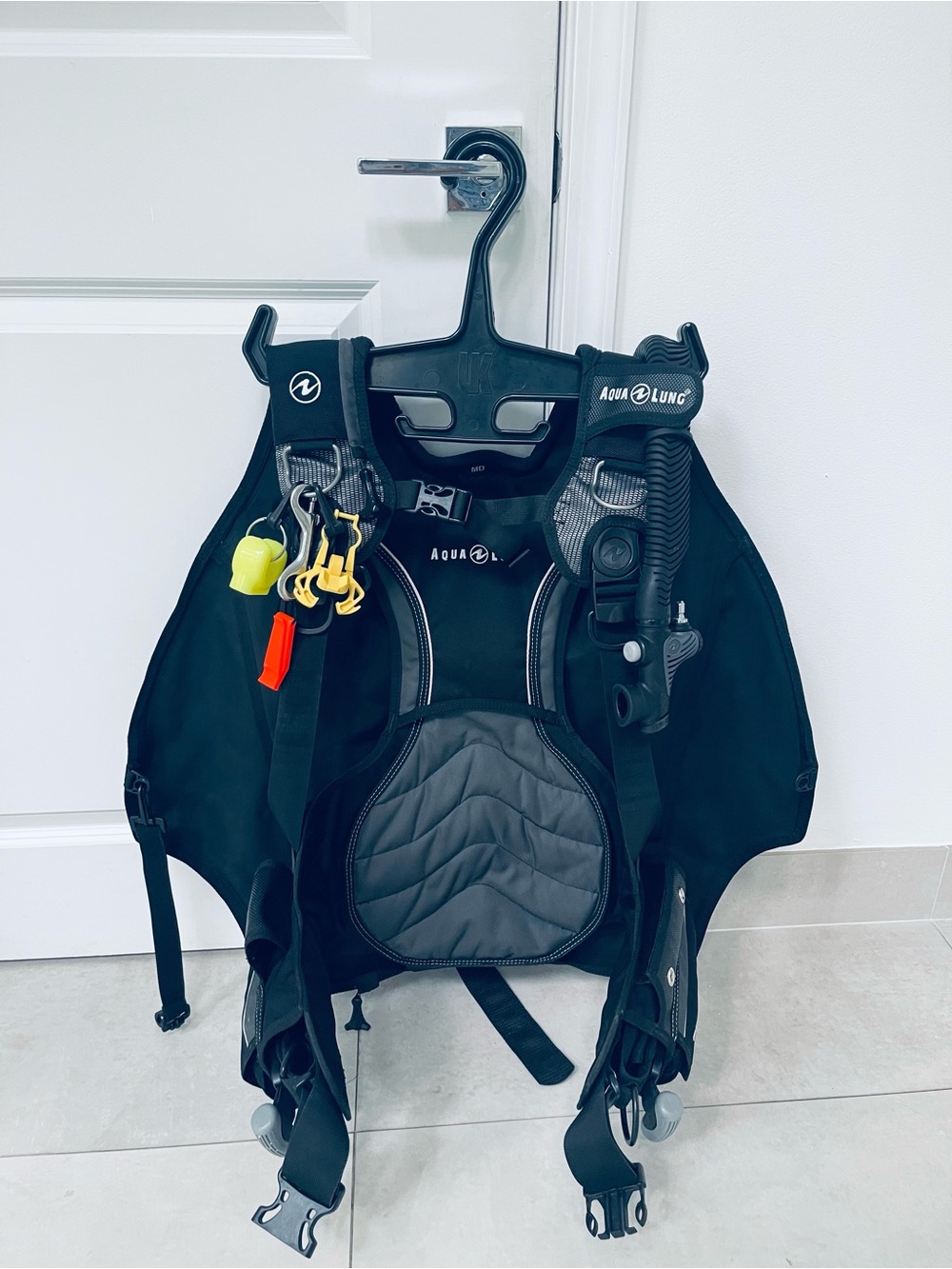 Scuba Dive with Aqualung Dimension BCD